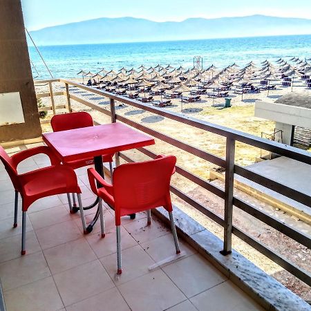 Rass' Apartment Vlorë Eksteriør billede